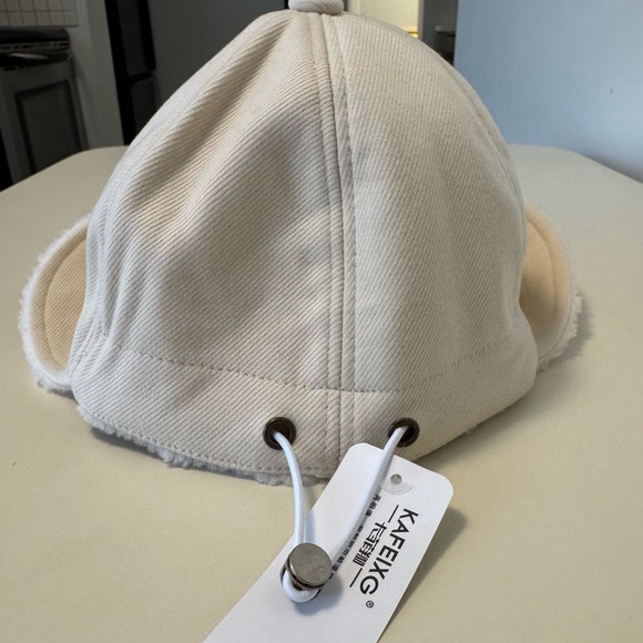 Chic Cream Women's Hat - Picture 3 of 4